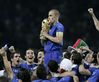 Italia_-_Francia_2-0_MONDIALI_2006_-_CANNAVARO_ALZA_LA_COPPA_by_PiE81-_03.jpg