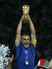 Nome del file=Italia_-_Francia_2-0_MONDIALI_2006_-_CANNAVARO_ALZA_LA_COPPA_by_PiE81-_04.jpg
Dimensione del file=16KiB
Dimensioni=303x400
Aggiunta il=Mag 30, 2009 Italia_-_Francia_2-0_MONDIALI_2006_-_CANNAVARO_ALZA_LA_COPPA_by_PiE81-_04.jpg